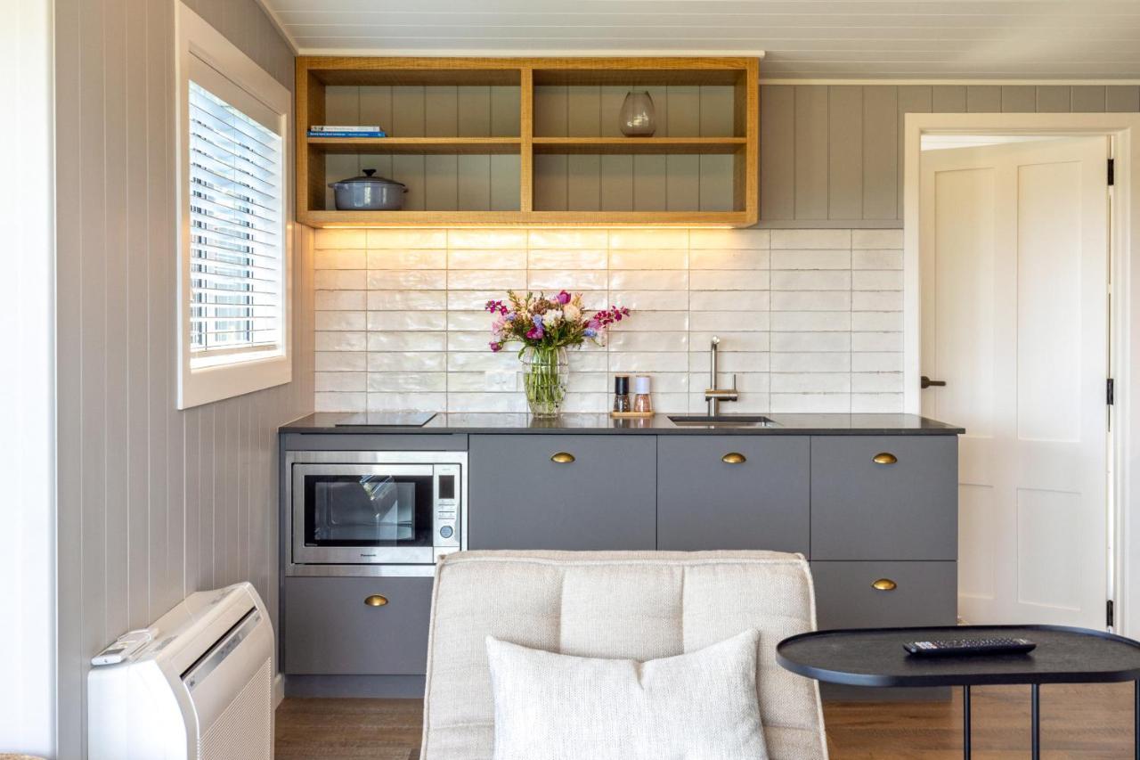 Smiths Cottage - Stay Waiheke Oneroa Exterior photo